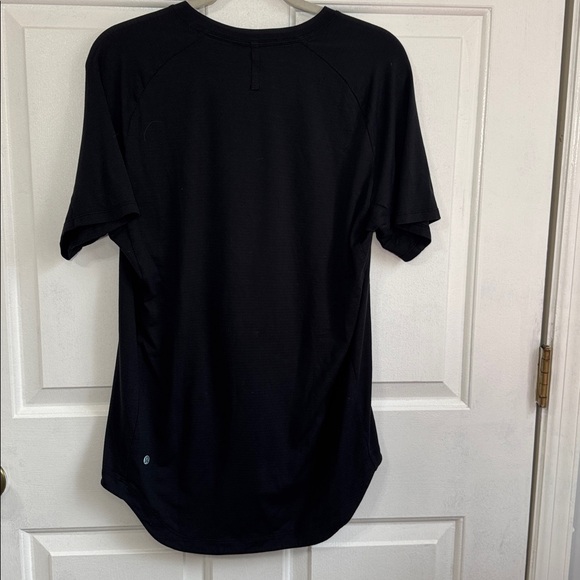 Lululemon Drysense Short Sleeve Shirt
Black size Large - Picture 6 of 9